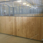 Денник з арковими дверима Денник с арочной дверью horse stall